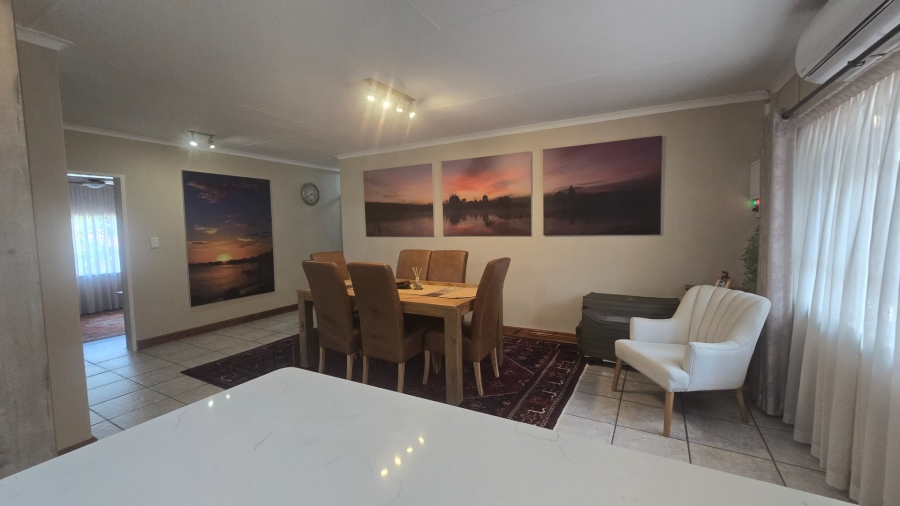 4 Bedroom Property for Sale in Safari Gardens North West